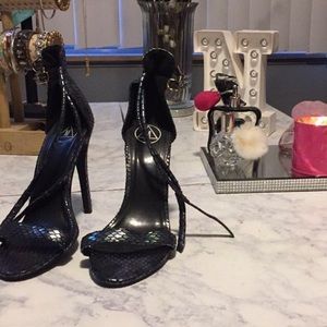 Barely worn Fun Heels size 7.5